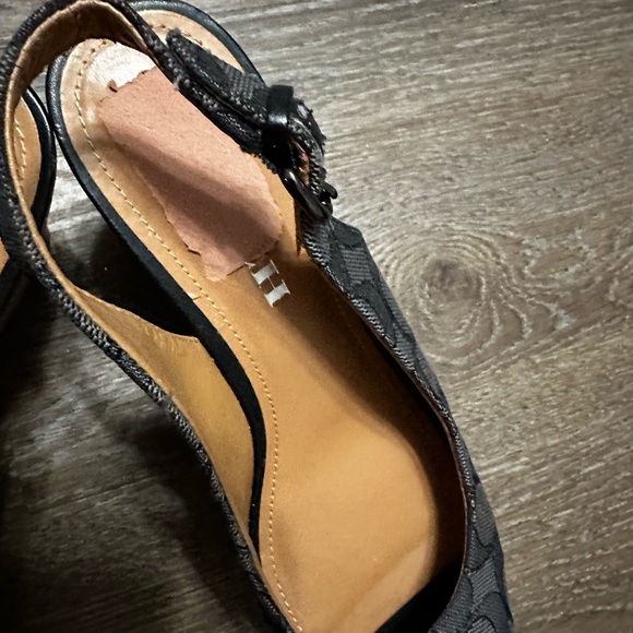 Coach Ferry Gray & Black Peep Toe Slingback Espadrille Wedge
Sandals Size 6.5 - Picture 9 of 10